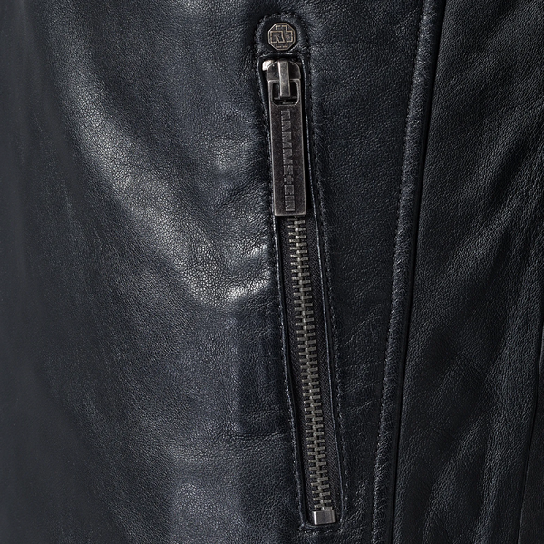 File:merch 1625 4.webp