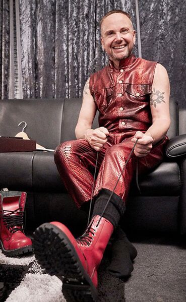 File:paul-stadium-tour-red-overalls.jpeg