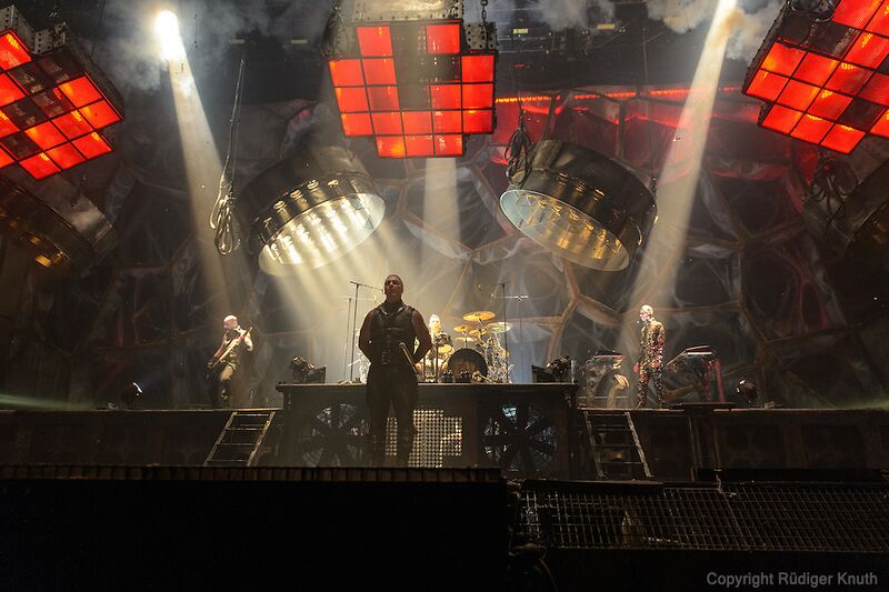 File:04.05.2013band.jpg